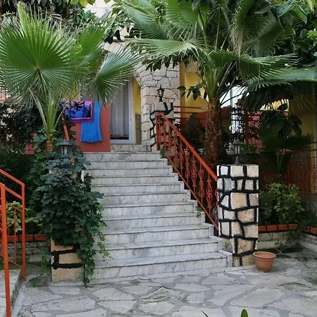 فندق Temple